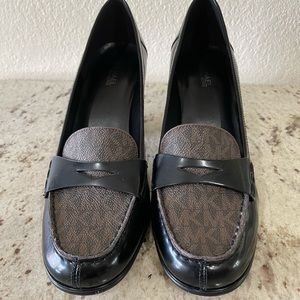 Michael Kors Pumps Size 8. Like New!